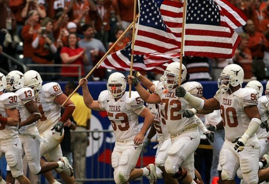 Football Universitario 2025: Il Boom della Rivoluzione NIL